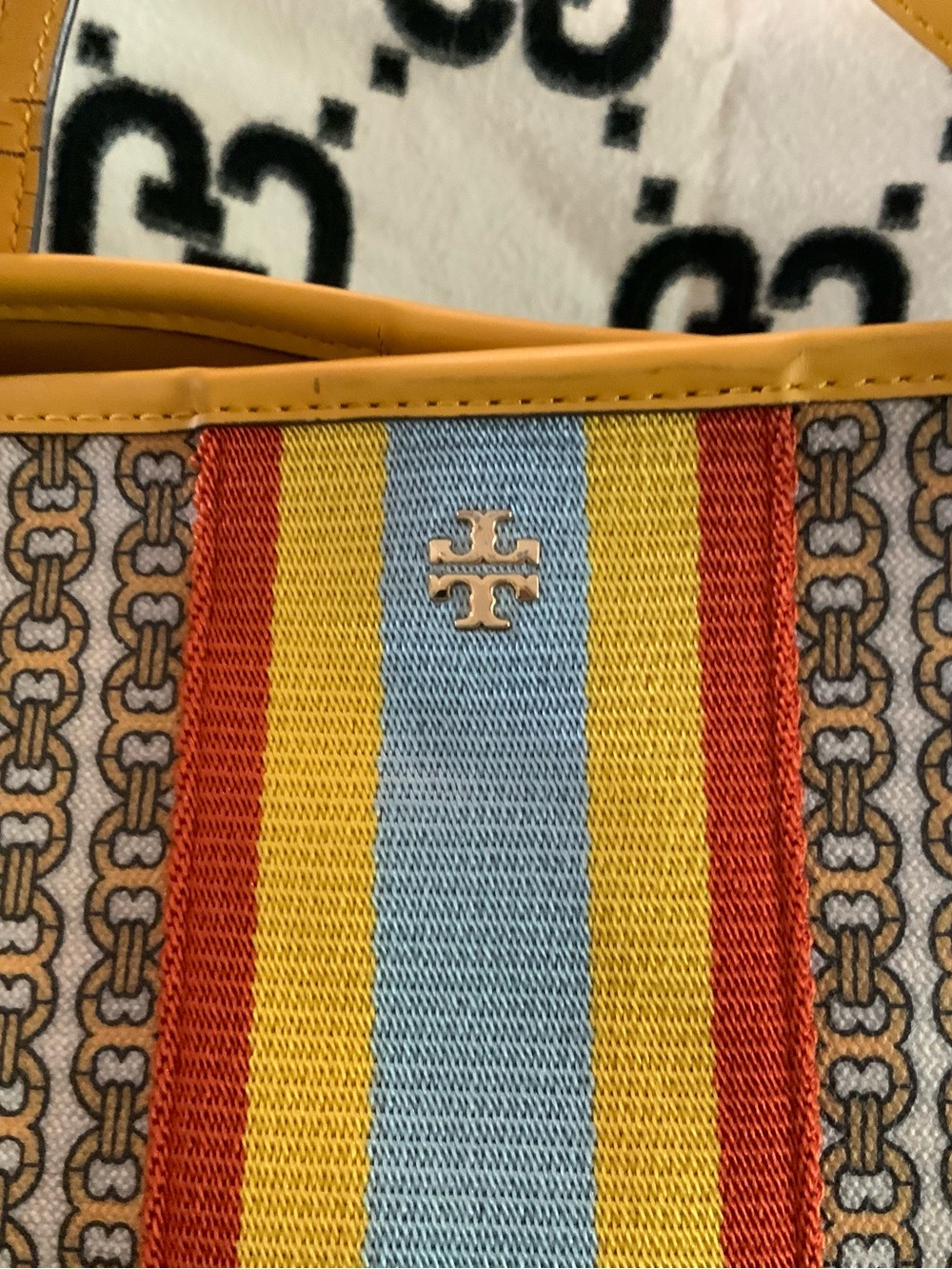 Tory Burch Gemini Link Canvas Tote - Picture 3 of 12